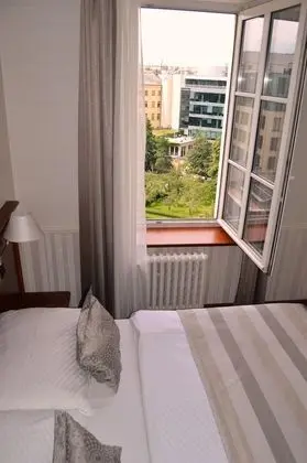 Tek Büyük veya İki Ayrı Yataklı Oda, Bahçe Manzaralı