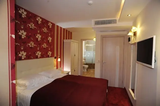 Luxury Tek Büyük Yataklı Oda