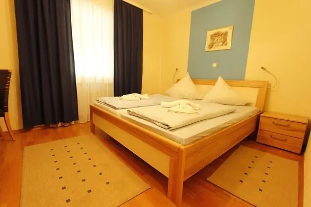 Tek Büyük Yataklı Oda, 1 En Büyük (King) Boy Yatak