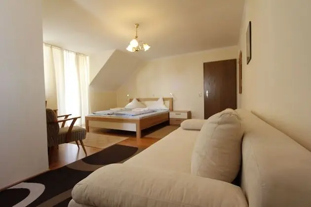 Üç Kişilik Oda, 3 Tek Kişilik Yatak