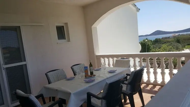 Apart Daire, 2 Yatak Odası, Teras, Deniz Manzaralı (A2)