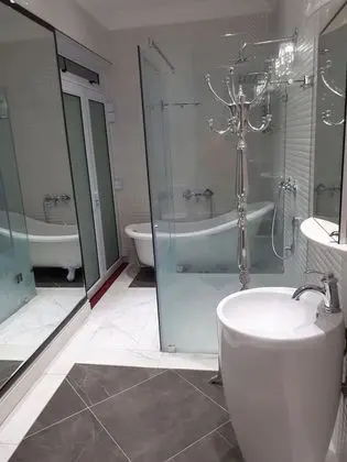 Deluxe Tek Büyük Yataklı Oda, 1 Büyük (Queen) Boy Yatak, Sigara İçilmez, Dağ Manzaralı