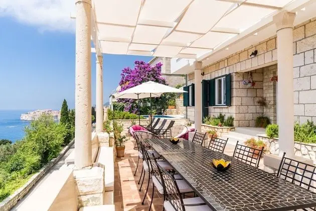 Villa (Six Bedroom Villa with Swimming pool )