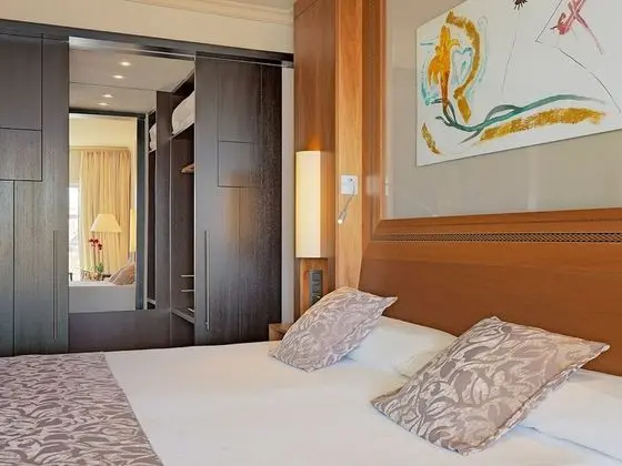Comfort Tek Büyük Yataklı Oda