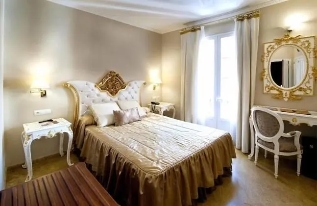 Deluxe Tek Büyük Yataklı Oda, Balkon