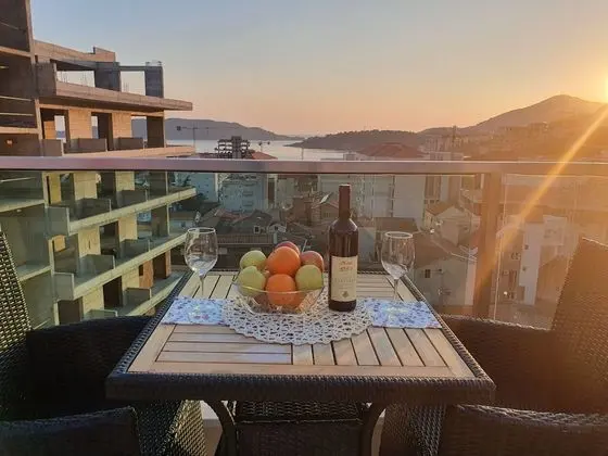 Apart Daire, 4 Yatak Odası, Deniz Manzaralı (A22)