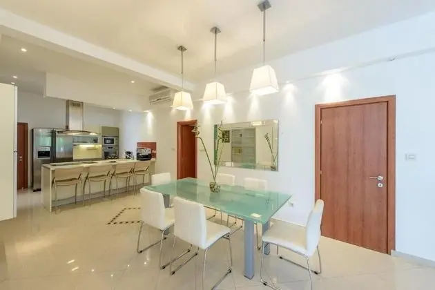 Luxury Apart Daire, 3 Yatak Odası, Sıcak Su Havuzu, Deniz Manzaralı