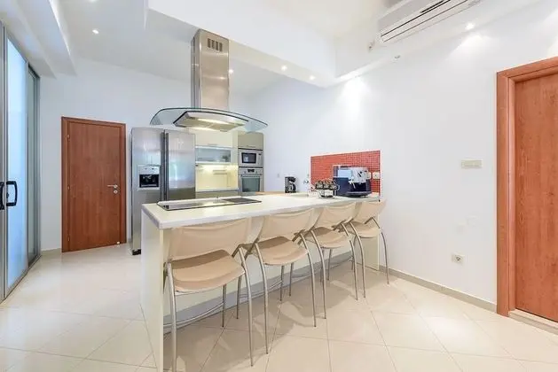 Luxury Apart Daire, 3 Yatak Odası, Sıcak Su Havuzu, Deniz Manzaralı