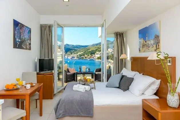 Stüdyo, Teras, Deniz Manzaralı
