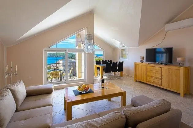 Comfort Apart Daire, 3 Yatak Odası, Teras, Deniz Manzaralı