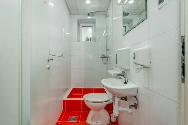 Ortak Ranzalı Oda (2 beds in 6 bed dorm)