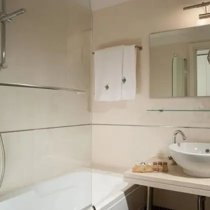 Tek Büyük Yataklı Oda (Letto extra Vista Mare)