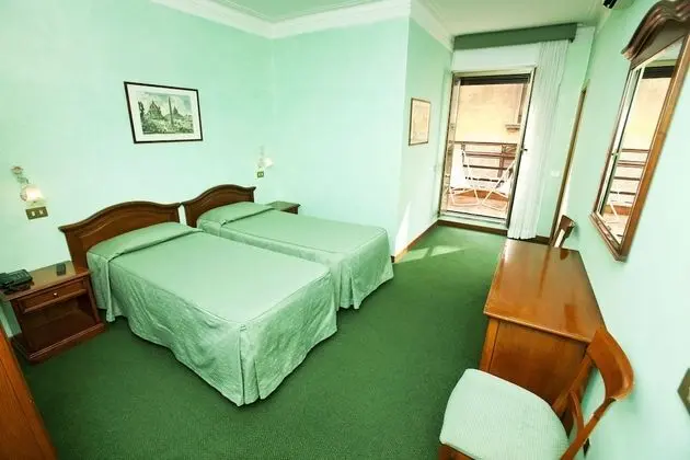 Standard Tek Büyük veya İki Ayrı Yataklı Oda