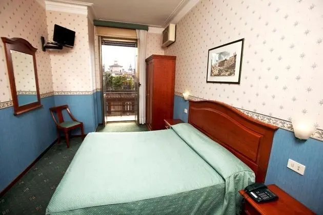 Standard Tek Büyük veya İki Ayrı Yataklı Oda