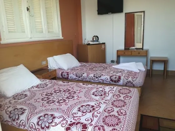 Tek Büyük veya İki Ayrı Yataklı Oda, Deniz Manzaralı