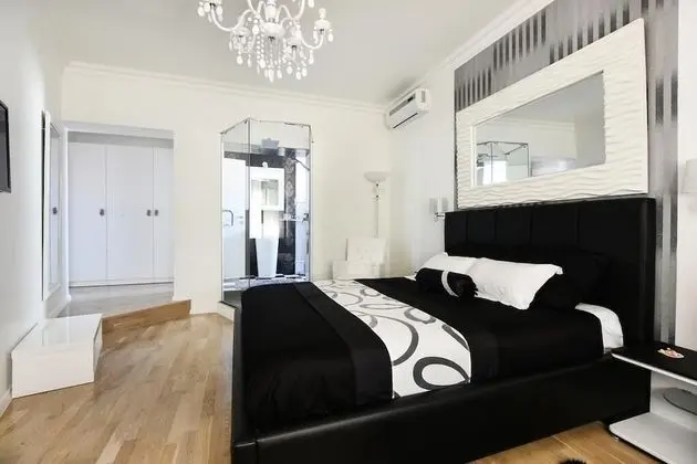 Comfort Tek Büyük Yataklı Oda