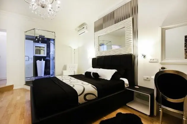 Comfort Tek Büyük Yataklı Oda