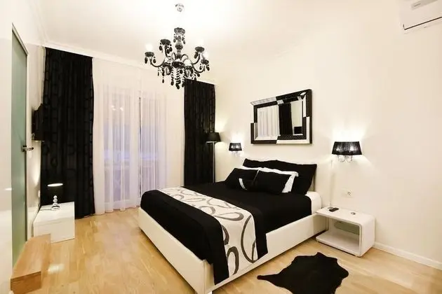 Tek Büyük Yataklı Oda, Balkon