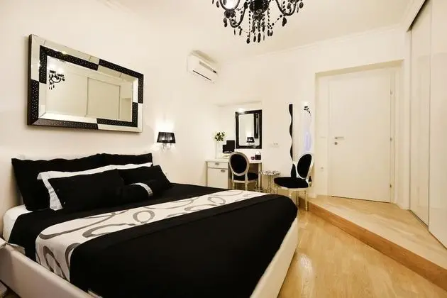 Tek Büyük Yataklı Oda, Balkon