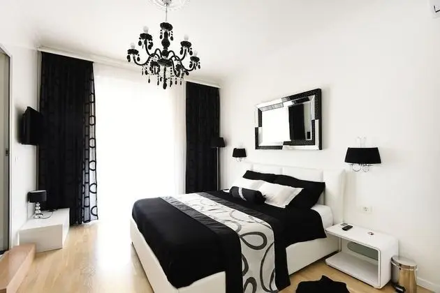 Tek Büyük Yataklı Oda, Balkon
