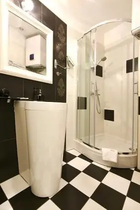 Tek Büyük Yataklı Oda, Balkon