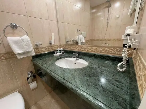 Comfort Oda, 2 Tek Kişilik Yatak, Balkon, Kısmi Deniz Manzaralı