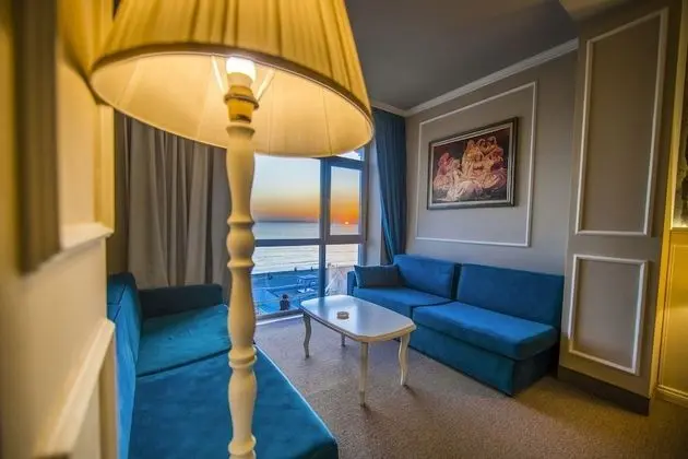 Superior Oda, Birden Çok Yatak, Sigara İçilmez, Deniz Manzaralı (with Two Single SofaBeds)