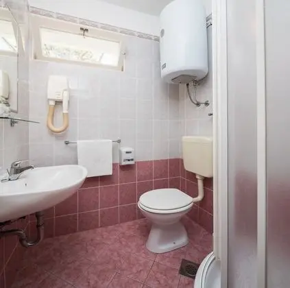 Comfort Tek Büyük Yataklı Oda