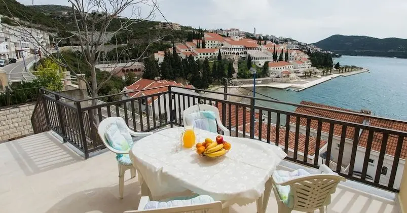 Villa, Deniz Manzaralı