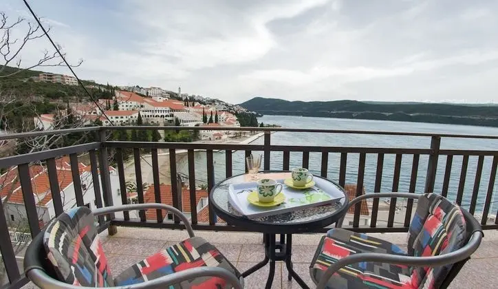 Villa, Deniz Manzaralı