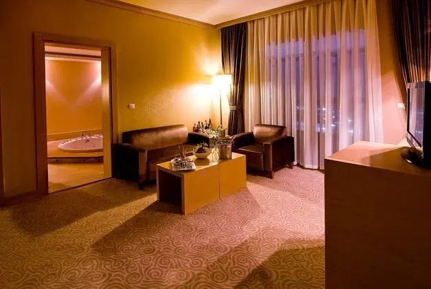 https://imagessl.etstur.com/files/images/hotelImages/test/TR/50495/l/_AKS9681-copy.jpg