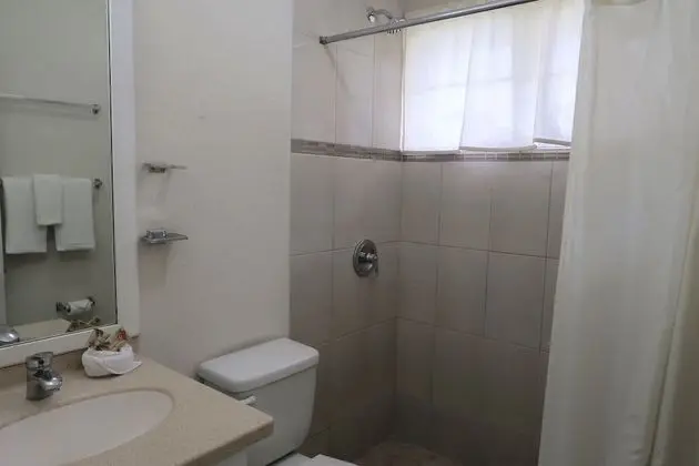 Studio with 2 Twin Beds