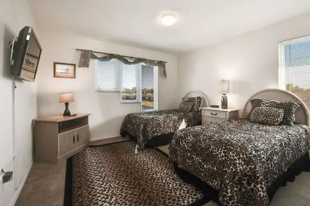 Luxury Oda, 4 Yatak Odası (Pool Home, Sleeps 8)