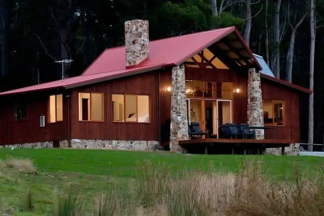 Ev (Lodge)