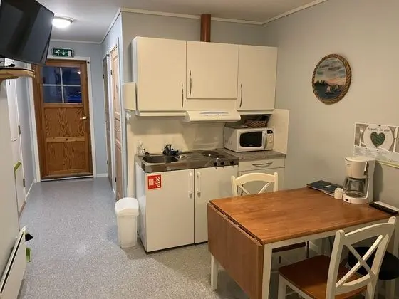 İki Ayrı Yataklı Oda, Ortak Banyo