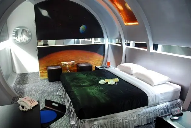 Deluxe Tek Büyük veya İki Ayrı Yataklı Oda