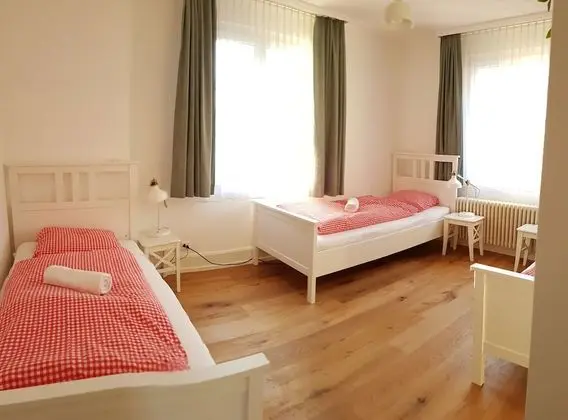 Basic Üç Kişilik Oda