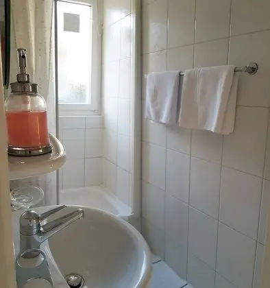 Basic Üç Kişilik Oda