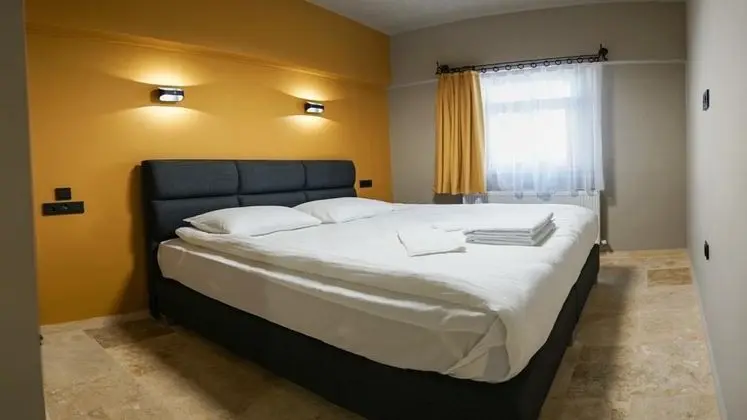 Çift Kişilik, Manzarasız