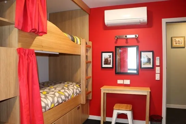 Oda, Banyolu/Duşlu (6-Bed Private)