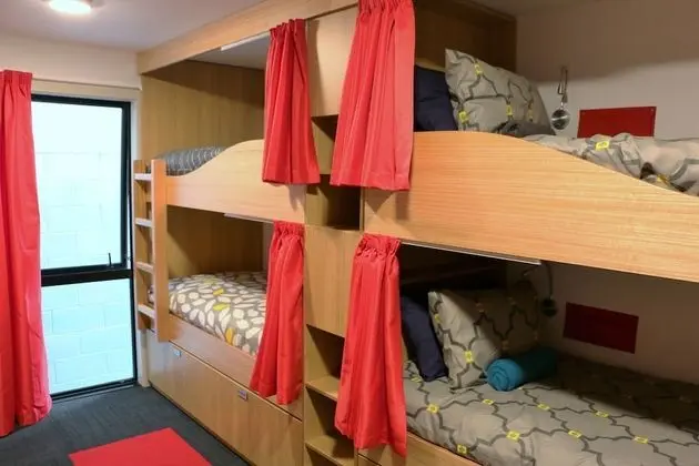 Oda, Ortak Banyo (6-Bed Private)