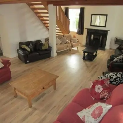 Ev, 5 Yatak Odası (Sleeps up to 32)