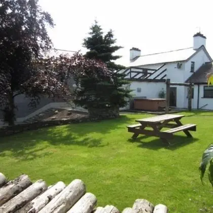 Ev, 5 Yatak Odası (Sleeps up to 32)