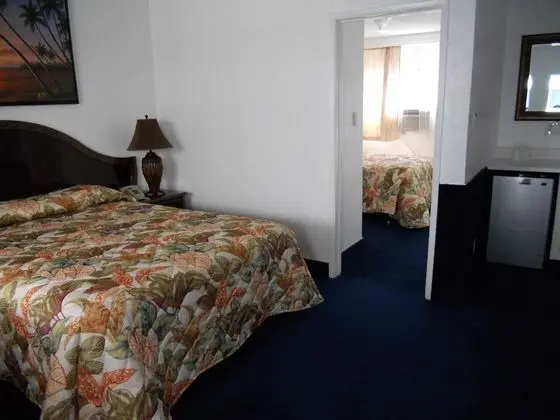 Suite, 3 Rooms - 2 Queen and 1 Sofa