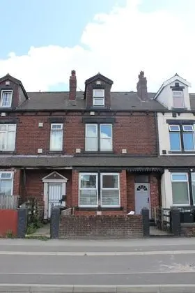 Üç Kişilik Oda (Apartment 3)