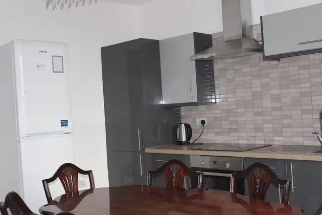 Üç Kişilik Oda (Apartment 3)