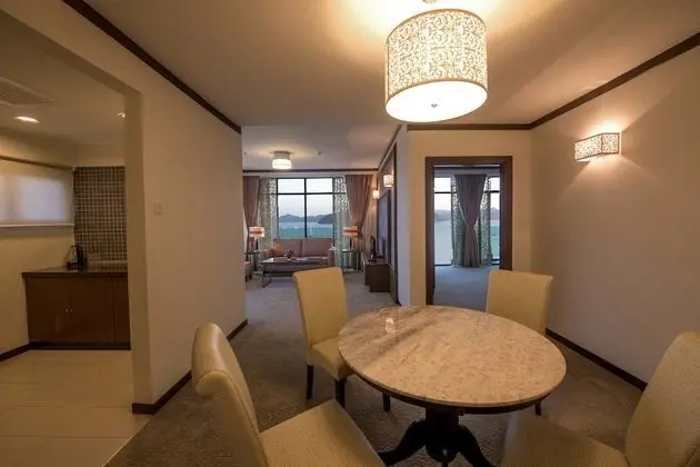 Premier Suite