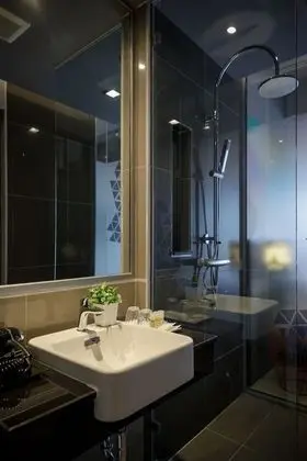 Deluxe Double or Twin Room, Pool Access