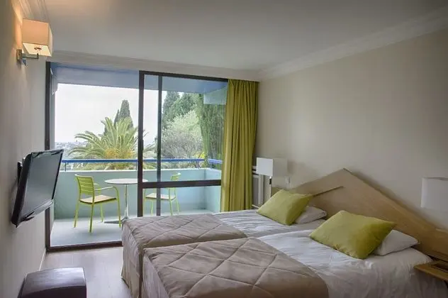 Superior Dört Kişilik Oda