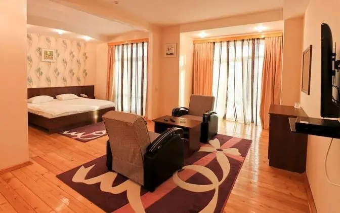 1 Çift Kişilik Veya 2 Tek Kişilik Yatak Deluxe